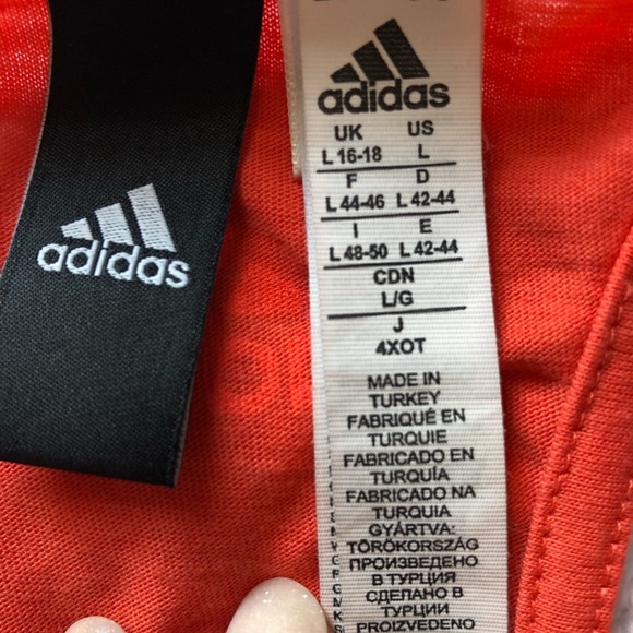 Cropped Adidas tank size L racerback - Picture 3 of 4